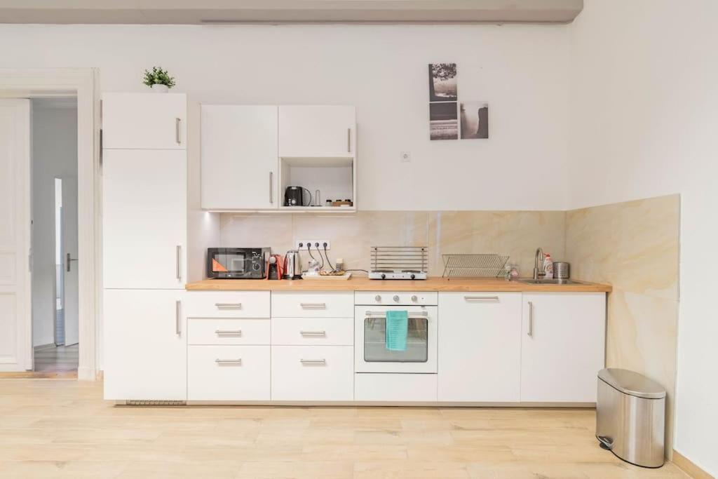 Queen Erzsebet Apartment Budapest Kültér fotó